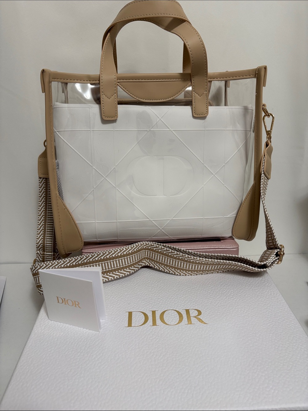 Dior White Leather Quilted clutch in Clear Women's Handbag